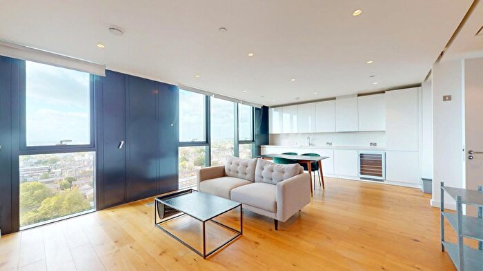 2 Bedroom Flat To Rent In Highgate Hill, London, N19