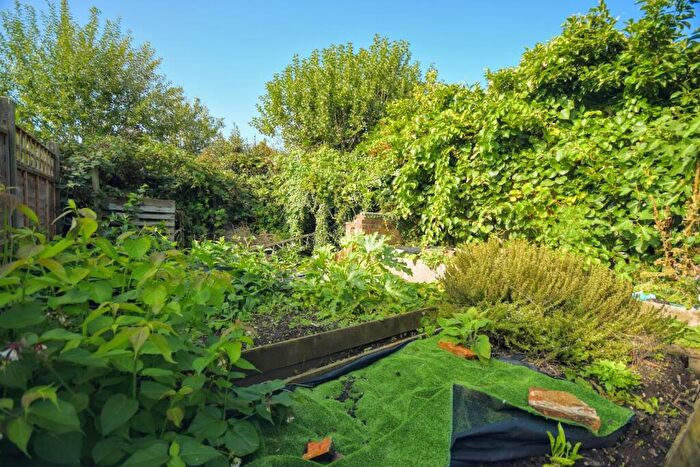 3 Bedroom End Of Terrace House For Sale In Newmarket, Louth, LN11
