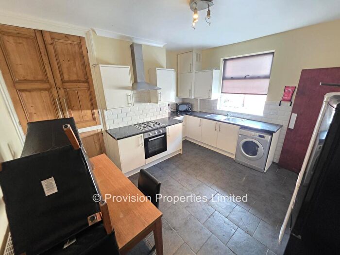 4 Bedroom Terraced House To Rent In Branksome Place, Hyde Park, Leeds, LS6