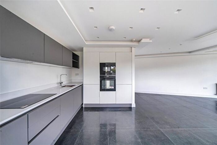 1 Bedroom Flat To Rent In Royal College Street, Camden, London, NW1