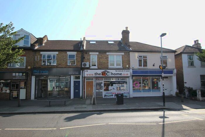 2 Bedroom Flat To Rent In Stanley Road, Teddington, TW11