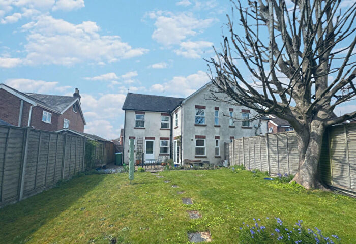 4 Bedroom Semi-Detached House To Rent In Trafalgar Road, Horsham, RH12