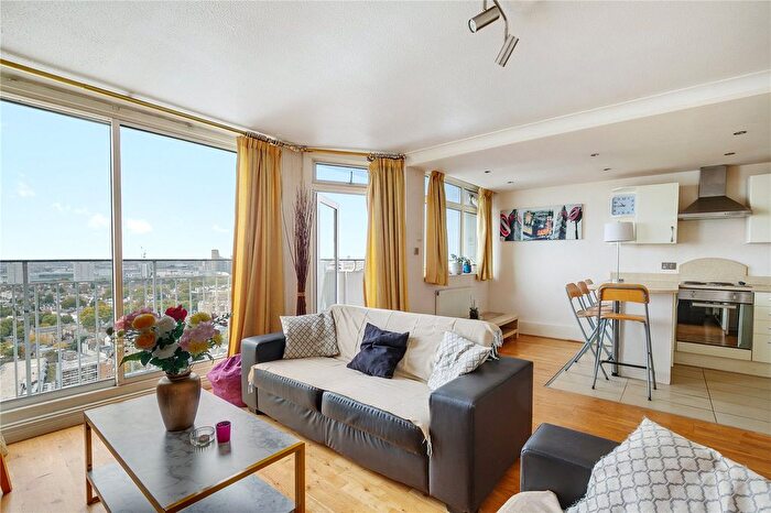 2 Bedroom Flat To Rent In Campden Hill Towers, Notting Hill Gate, London, W11