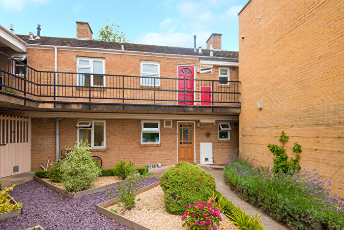 2 Bedroom Apartment To Rent In Olney Court, Grandpont, OX1