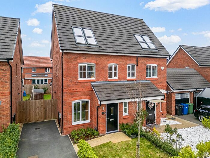 3 Bedroom Semi-detached House For Sale In Burnage Close, Warrington, WA1