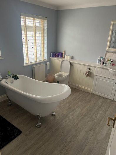 4 Bedroom End Of Terrace House To Rent In Merlin Road, Romford, RM5