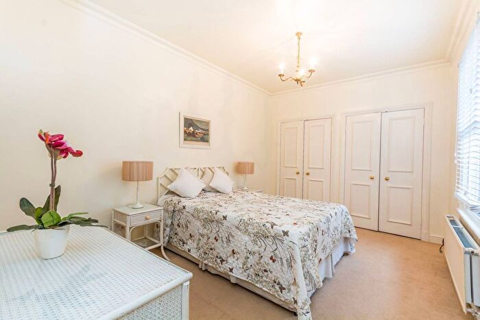 1 Bedroom Flat To Rent In Chiltern Street, Marylebone, London, W1U