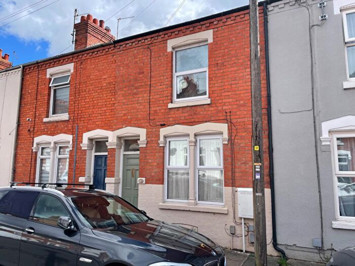 1 Bedroom Flat To Rent In Stanhope Road, Kingsthorpe, Northampton, NN2