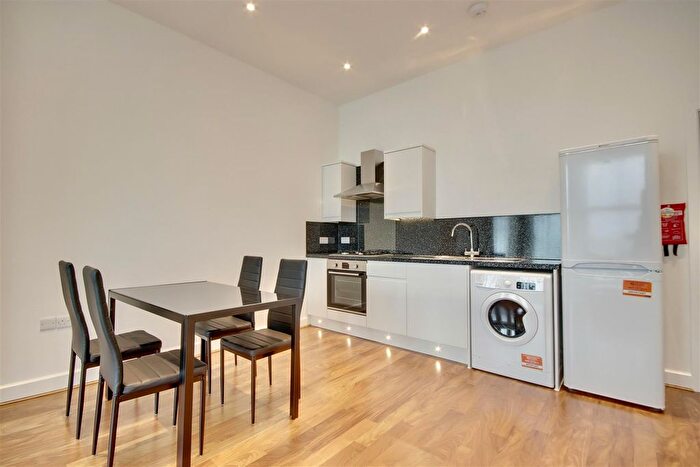 1 Bedroom Flat To Rent In Ocean Apartments, St. Helens Parade, Southsea, PO4