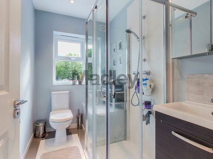 1 Bedroom Apartment To Rent In Lower Road, London, SE16