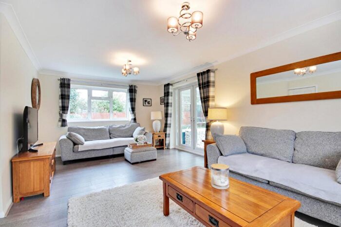 4 Bedroom Detached House For Sale In Studley Crescent, Longfield, Kent, DA3