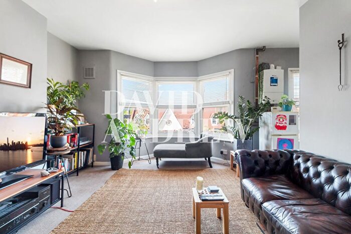 1 Bedroom Flat To Rent In Stapleton Hall Road, N4