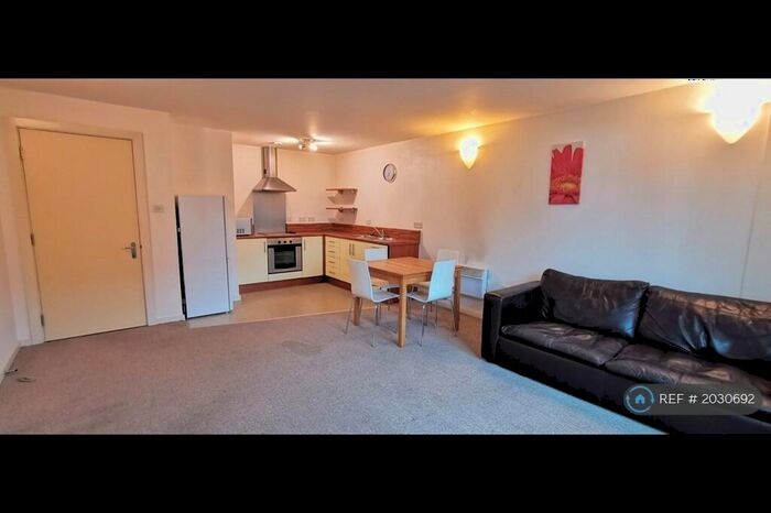 1 Bedroom Flat To Rent In City Point, Salford, M3