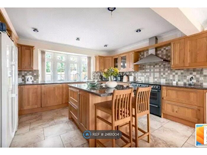 5 Bedroom Semi-Detached House To Rent In Brockhill Farm Cottages, Warfield, Bracknell, RG42