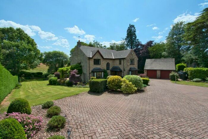 5 Bedroom Detached House For Sale In Main Street, Kniveton, DE6
