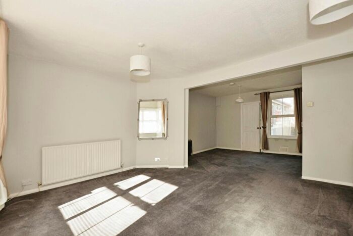 2 Bedroom Detached House For Sale In Windmill Street, Hythe, Kent, CT21