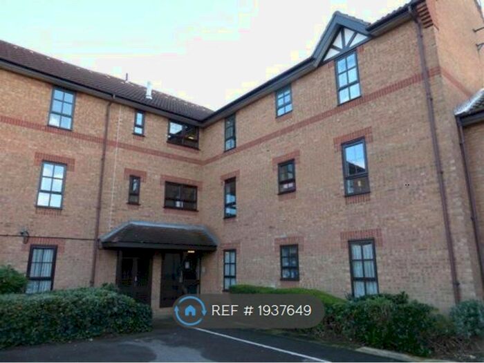 2 Bedroom Flat To Rent In Albany Walk, Peterborough, PE2