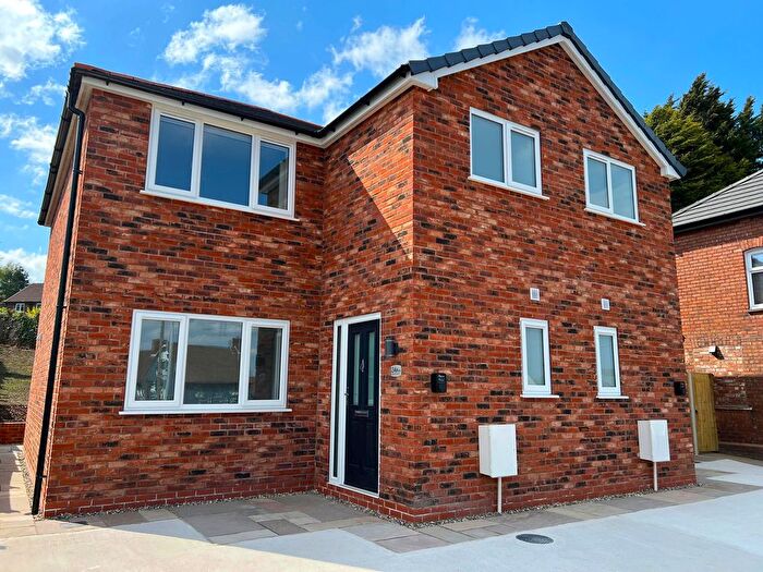 3 Bedroom Semi Detached House To Rent In Halton Road, Runcorn, WA7