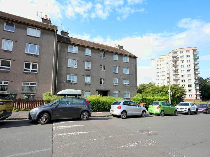 2 Bedroom Flat To Rent In Moat Drive, Edinburgh, EH14