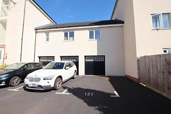 2 Bedroom Coach House For Sale In Younghayes Road, Exeter, EX5