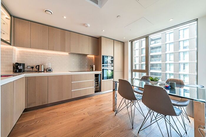 2 Bedroom Flat To Rent In Palmer Road, London, SW11