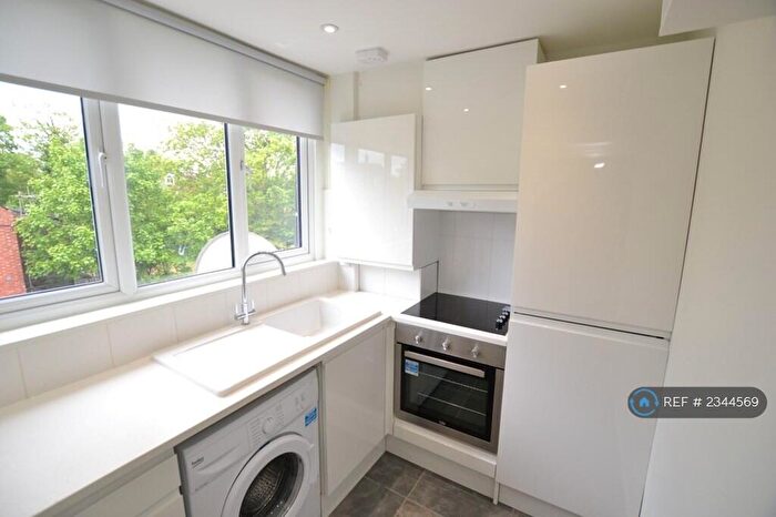 2 Bedroom Flat To Rent In Chichele Road, London, NW2