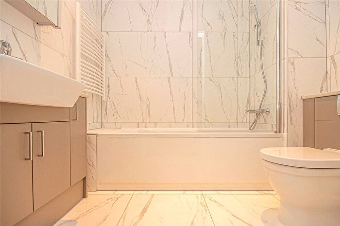 2 Bedroom Flat To Rent In Broadwater Road, Welwyn Garden City, AL7