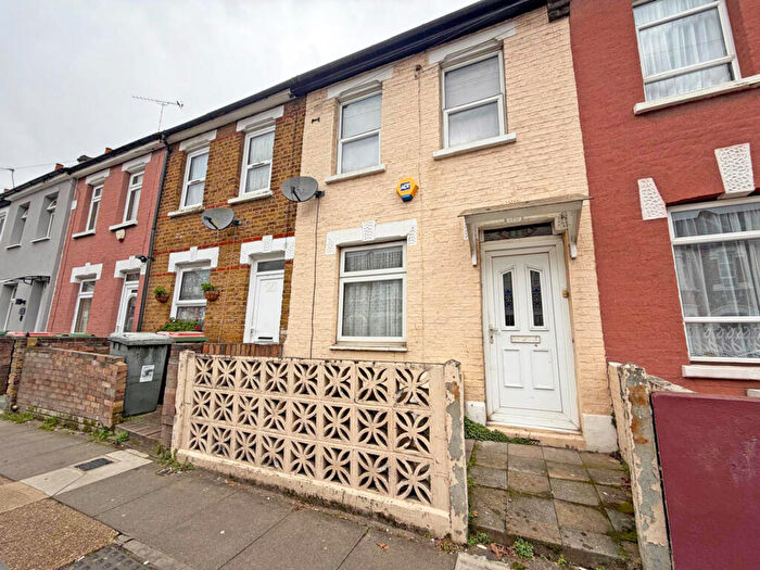 2 Bedroom Terraced House To Rent In Wakefield Street, London, E6