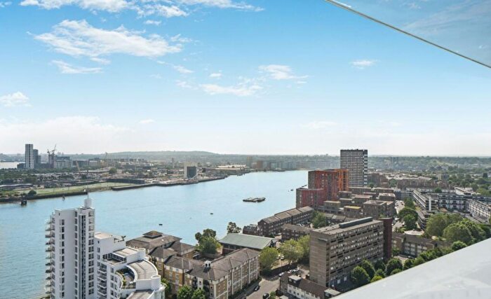 1 Bedroom Flat For Sale In Dollar Bay Place, Dollar Bay Point, E14