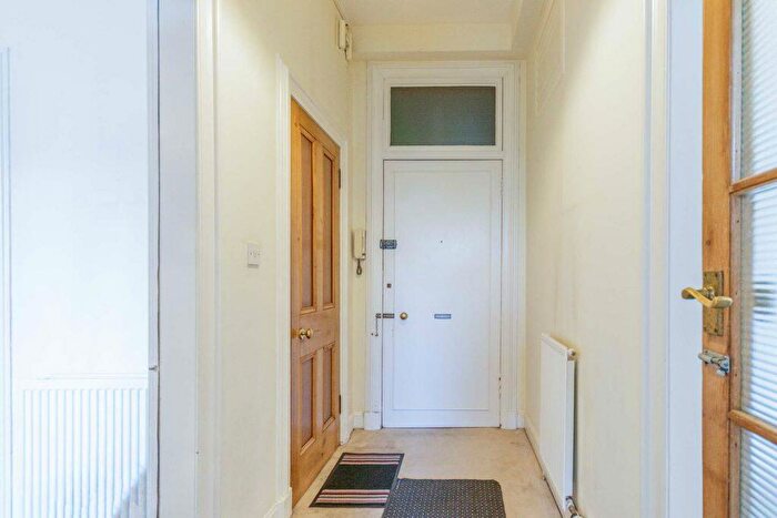 1 Bedroom Flat To Rent In L – Merchiston Grove, Edinburgh, EH11