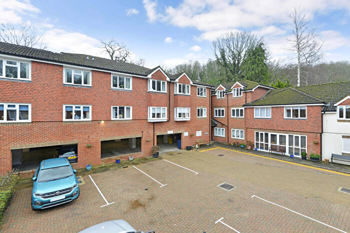 1 Bedroom Apartment For Sale In Town End Street, Godalming, Surrey, GU7