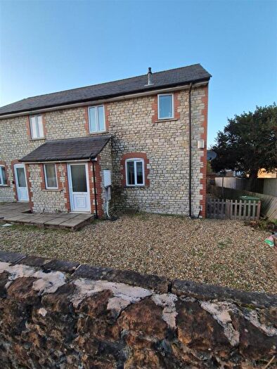 2 Bedroom Flat To Rent In Rackvernal Road, Midsomer Norton, Radstock, BA3