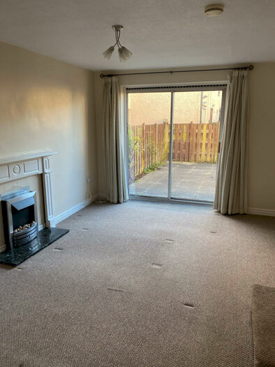 3 Bedroom Mews To Rent In Tower Court, Lancaster, LA1