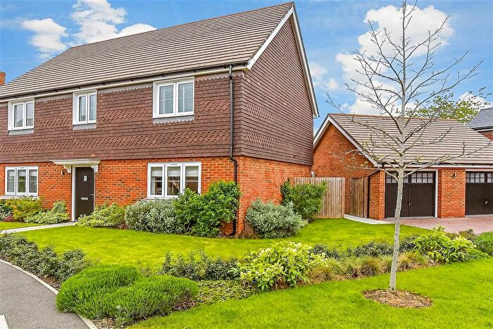 4 Bedroom Detached House For Sale In Seymour Drive, Marden, Marden, Kent, TN12