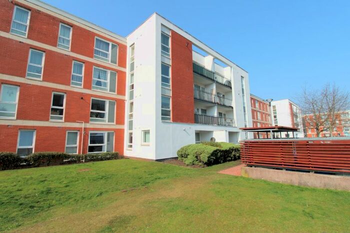2 Bedroom Flat To Rent In Hanson Park, Denniston, Glasgow, G31