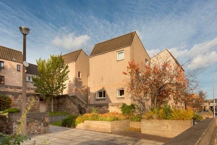 2 Bedroom Flat To Rent In Abbeyhill, Holyrood, Edinburgh, EH8