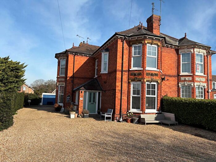 2 Bedroom Flat To Rent In Doddington Road, Lincoln, LN6