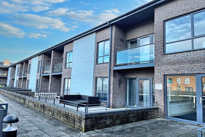 1 Bedroom Apartment For Sale In Garrett House, Firefly Avenue, Swindon, SN2