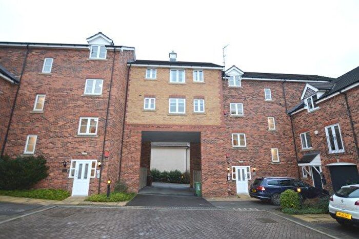 2 Bedroom Flat To Rent In Moorcroft Court, Ossett, WF5