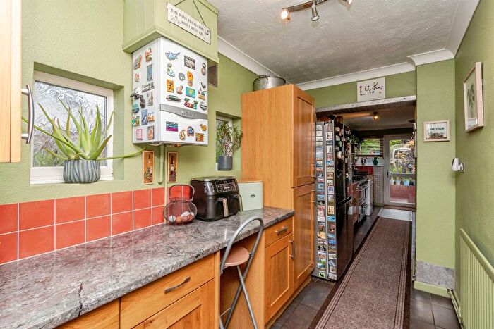 5 Bedroom Detached House For Sale In Stafford Road, Cannock, WS11