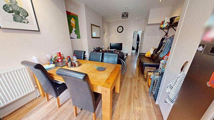 5 Bedroom House To Rent In Dawlish Road, Selly Oak, Birmingham, B29