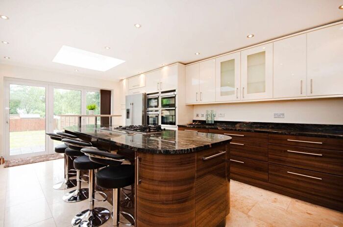 5 Bedroom Detached House To Rent In Beverley Gardens, Wembley, HA9