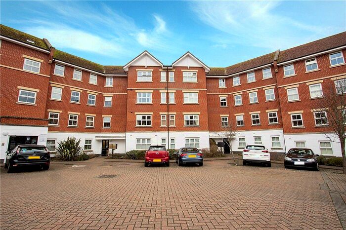 2 Bedroom Apartment To Rent In Bell Chase, GU11