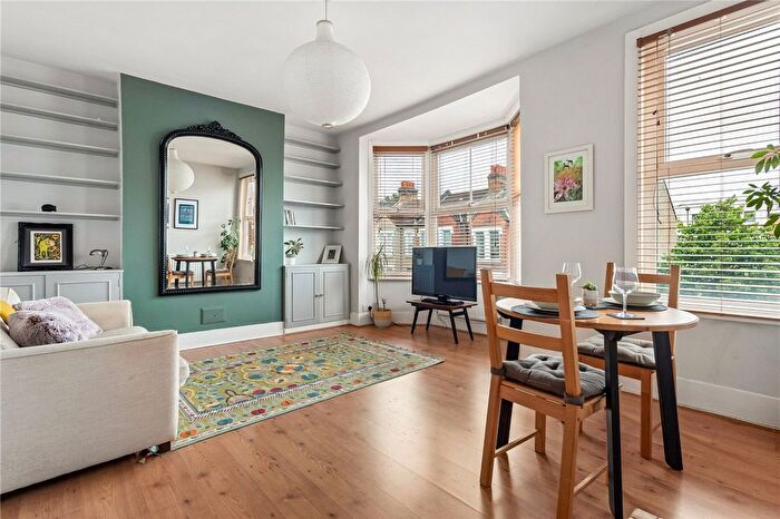 2 Bedroom Flat For Sale In Mellison Road, London, SW17