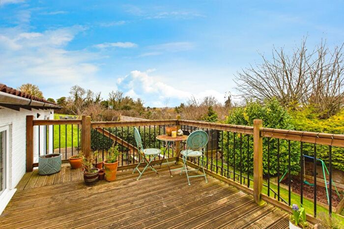 5 Bedroom Detached House For Sale In Spinney Rise, Denford, Kettering, NN14