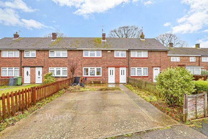 3 Bedroom Terraced House For Sale In Cheshire Road, Maidstone, Kent, ME15