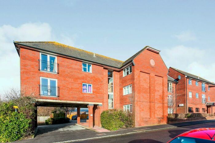 1 Bedroom Flat To Rent In Ashenground Road, Haywards Heath, RH16
