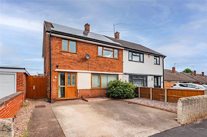 3 Bedroom Semi-Detached House For Sale In Cambridge Road, Rainworth, Mansfield, Nottinghamshire, NG21