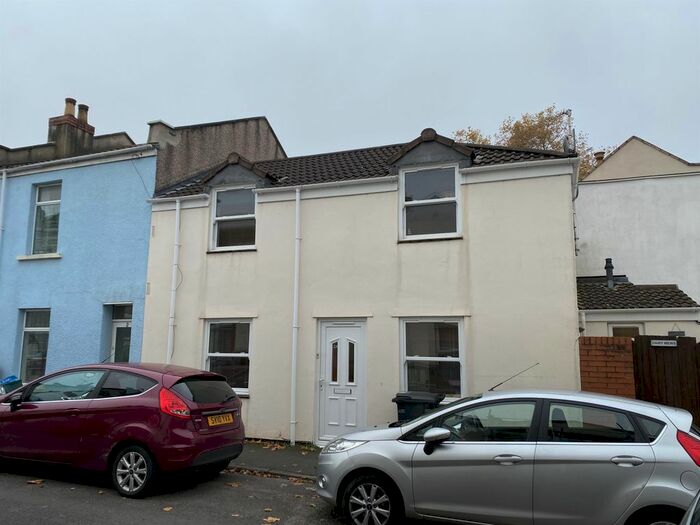 2 Bedroom End Of Terrace House To Rent In Marmaduke Street, Victoria Park, Bristol BS3