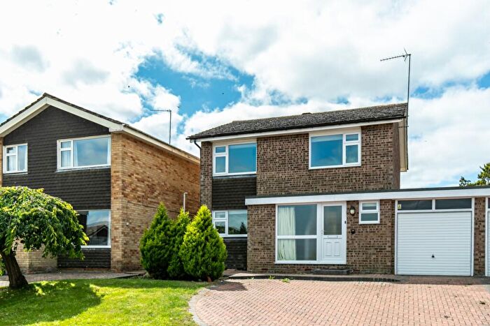 4 Bedroom Detached House To Rent In Burns Road, Banbury, OX16